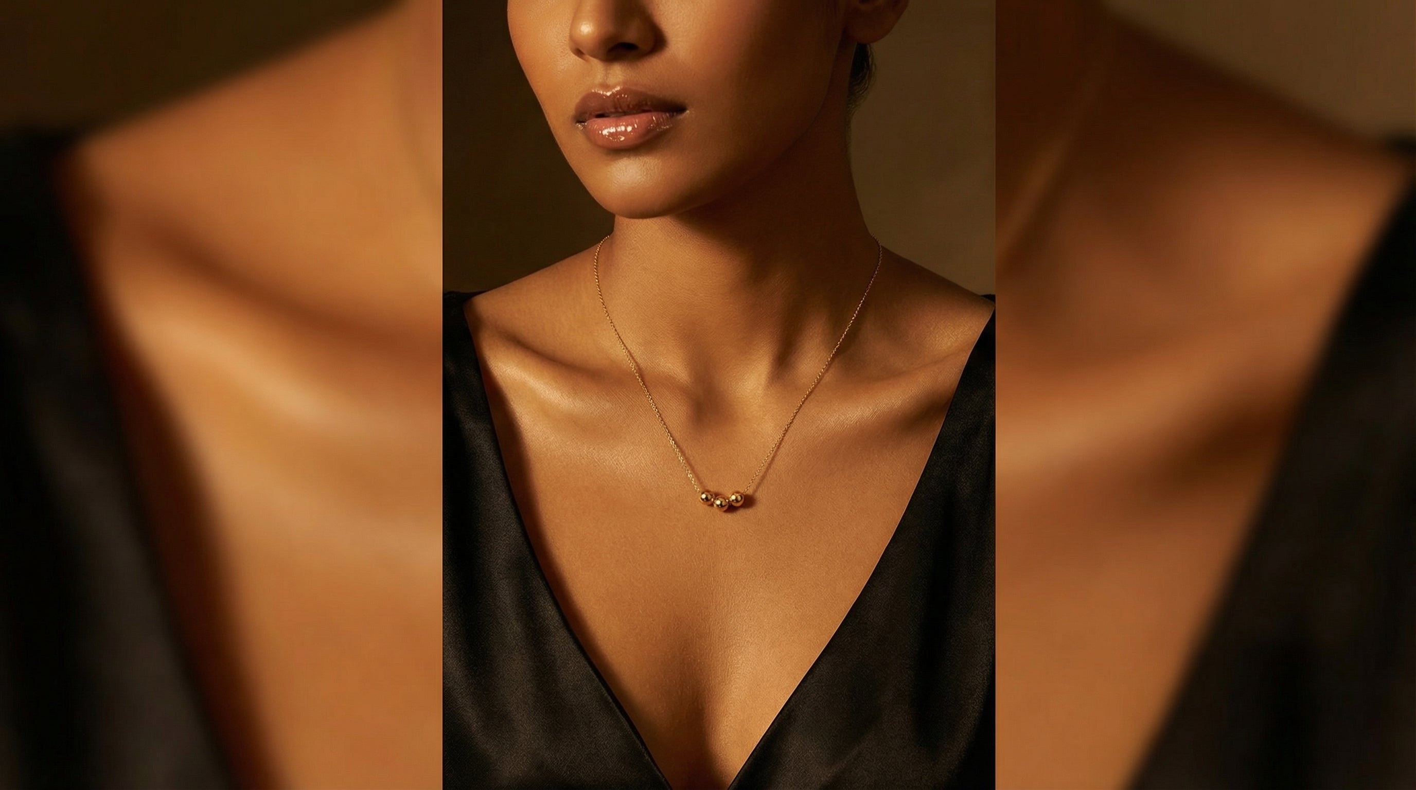 Butigini Trinity Glow Necklace