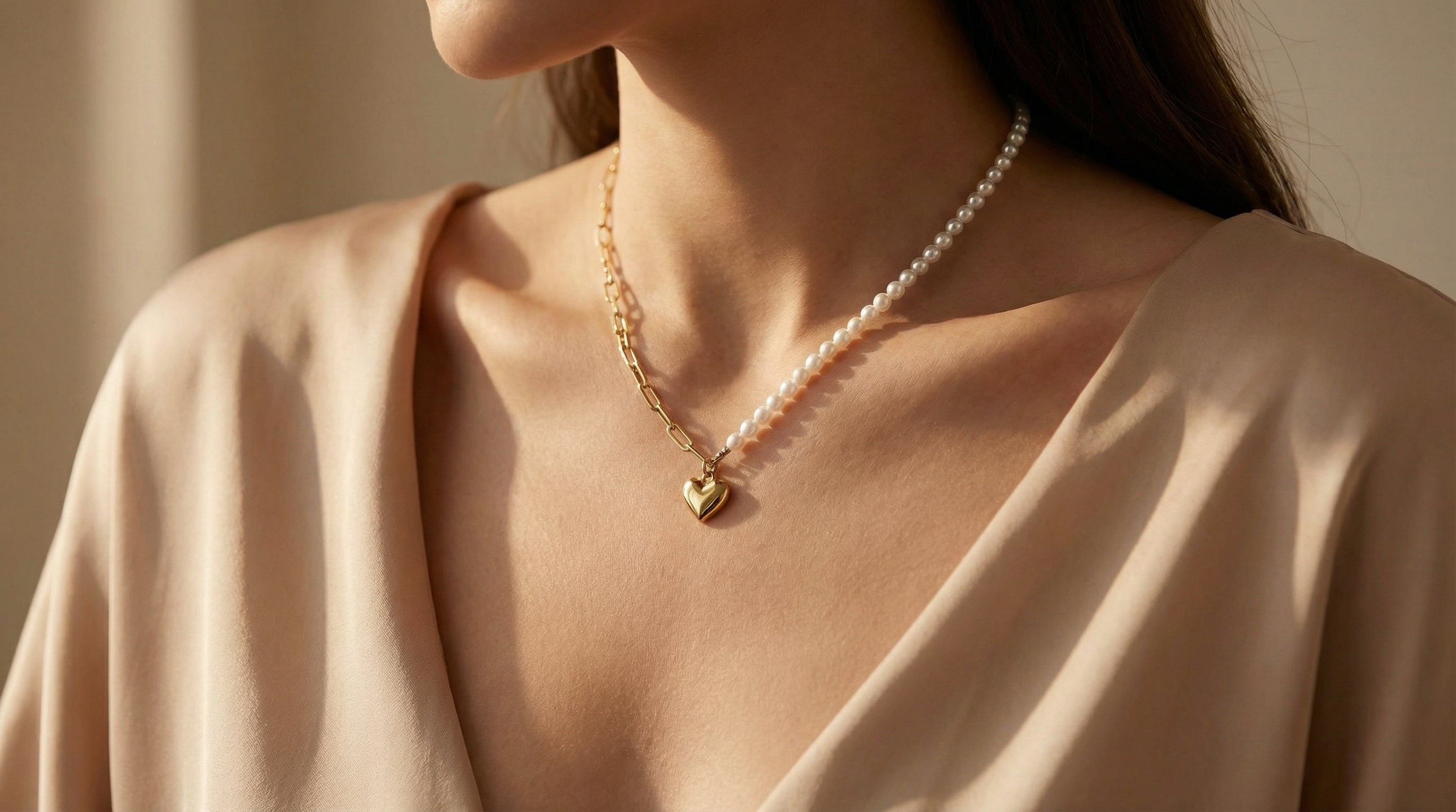 Butigini Amora Pearl Necklace