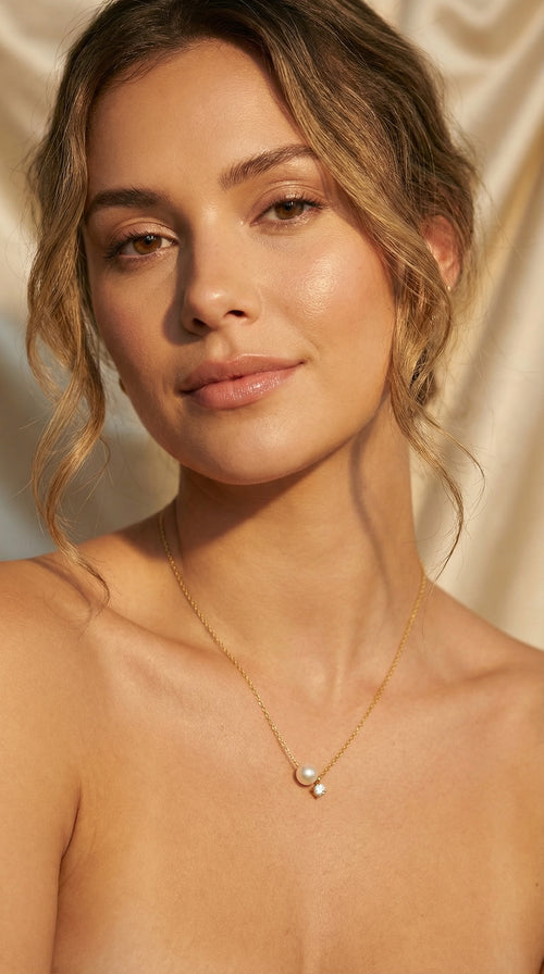 Butigini Celeste Pearl Glow Necklace