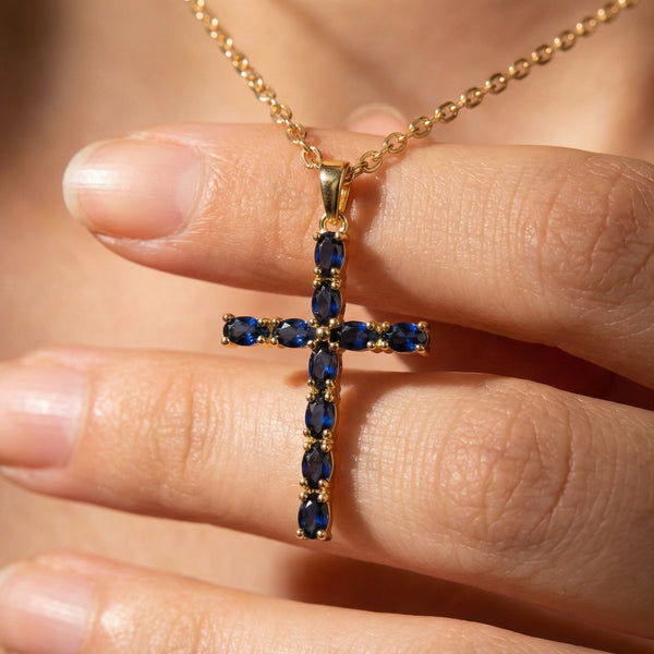 Butigini Saphira Cross Necklace
