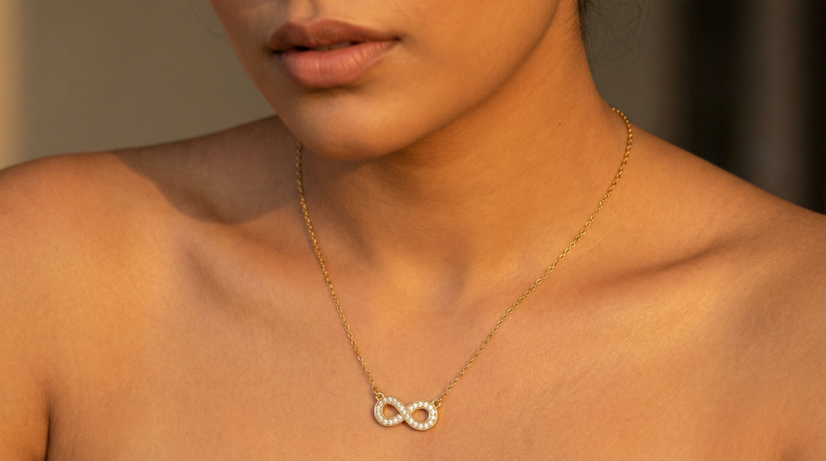 Butigini Eternal Spark Infinity Necklace