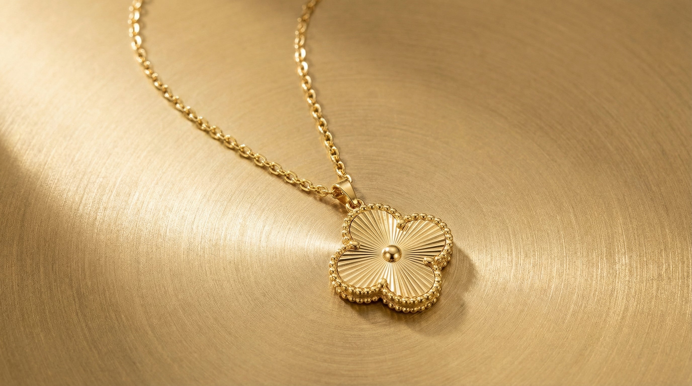 Butigini Sunburst Clover Necklace - Anti Tarnish