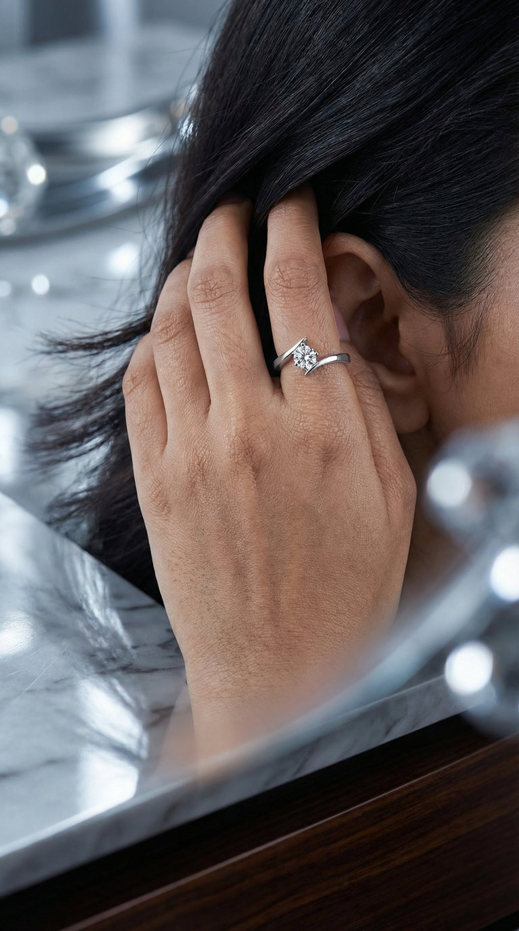 Butigini Aurora Curve Solitaire Finger Ring