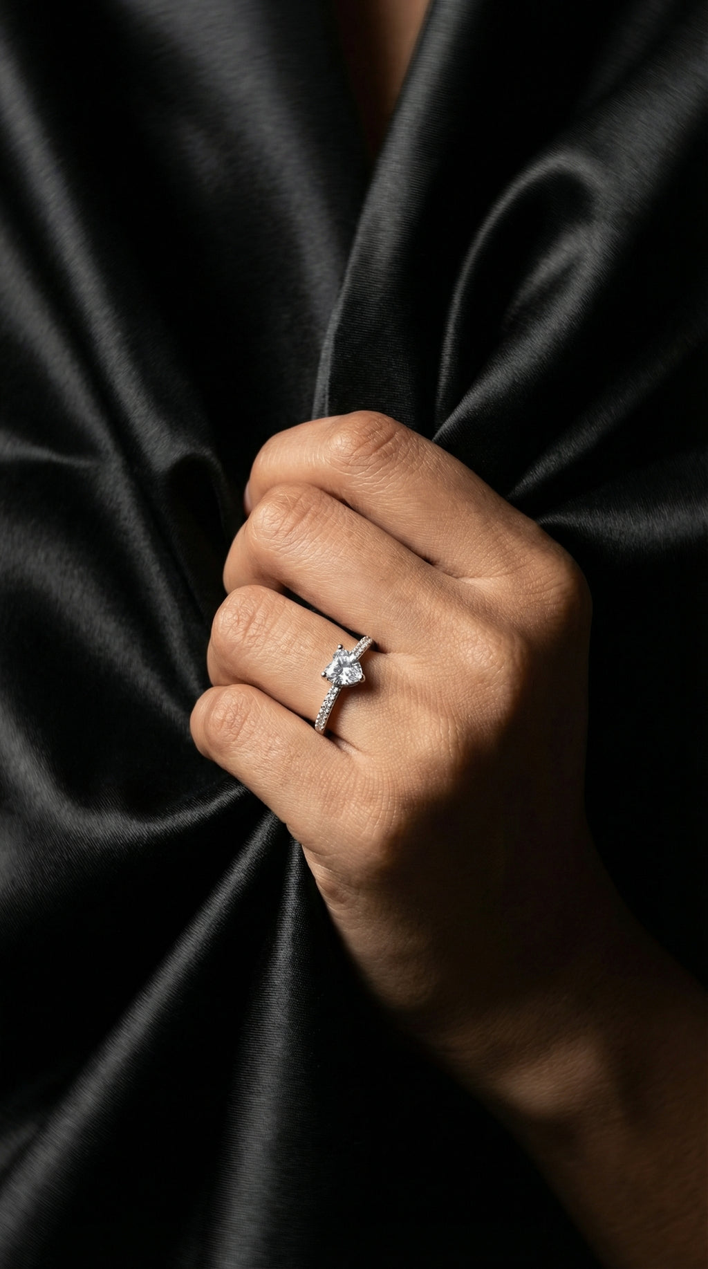 Butigini Amora Heart Solitaire Finger Ring