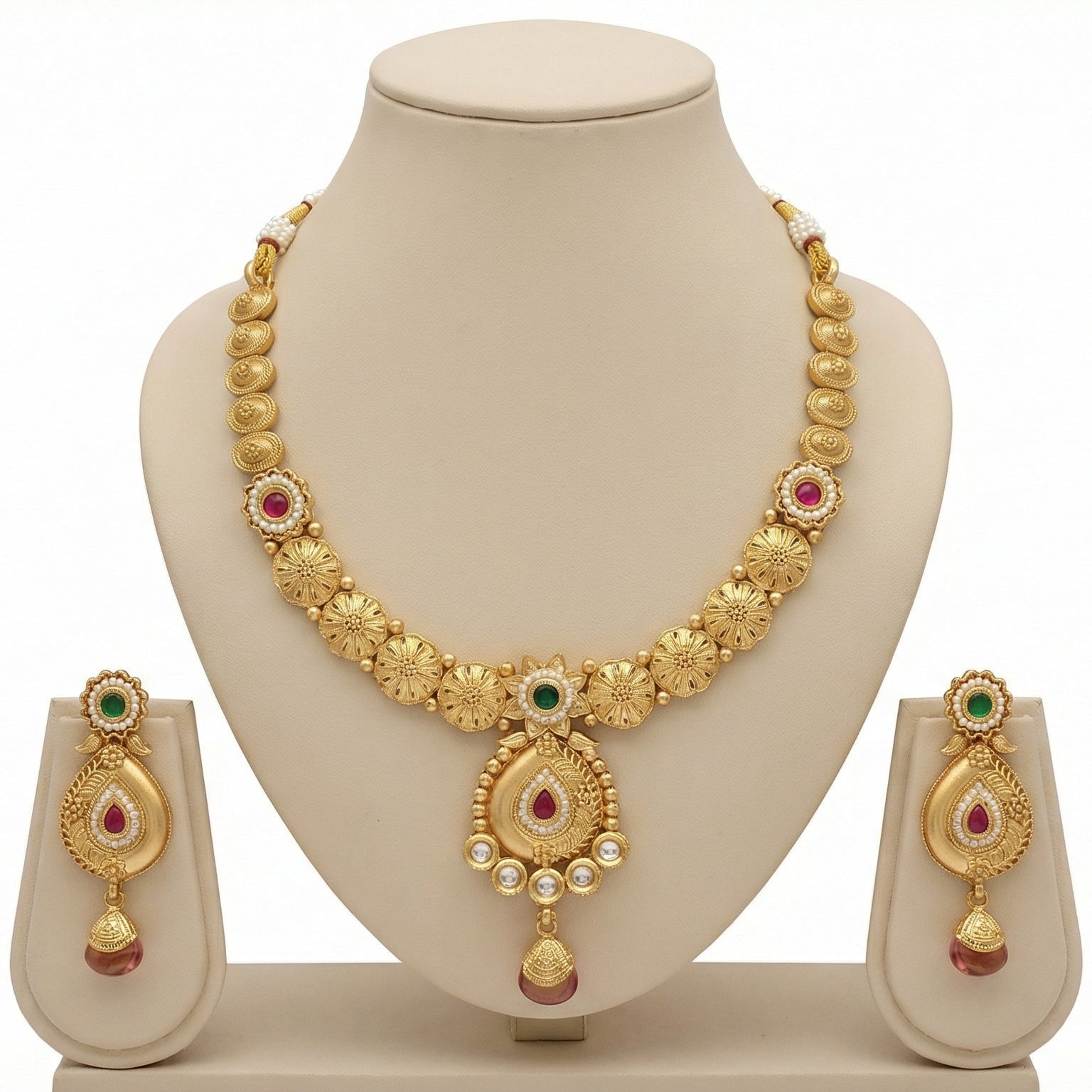 Butigini Maharani Pendant Necklace Set
