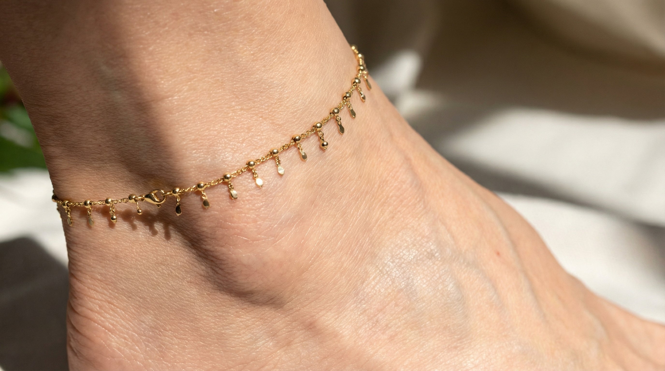 Butigini Elara Tassel Glow Anklet